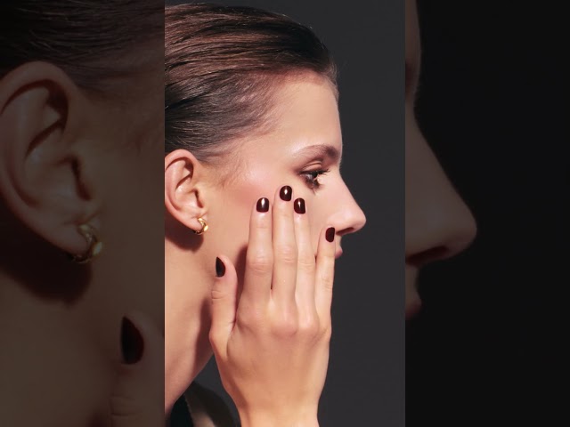 The Smoky Crush look from the COCO MADEMOISELLE MAKEUP COLLECTION.