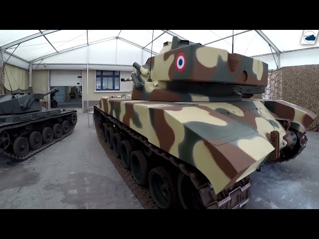 Bat-Chat - Batignolles-Chatillon Char 25T - Walkaround - Saumur tank Museum.