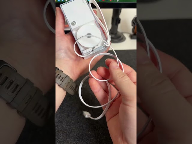 The Sharge Discho Hybrid all in one power bank, keeps charging minimal & organized