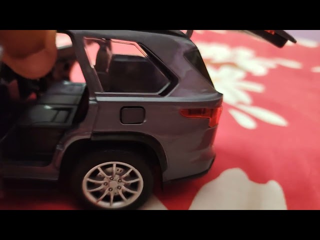 Diecast toyota sequoia 1/24 scale... #diecastcars #scalemodels #diecast #toyota 