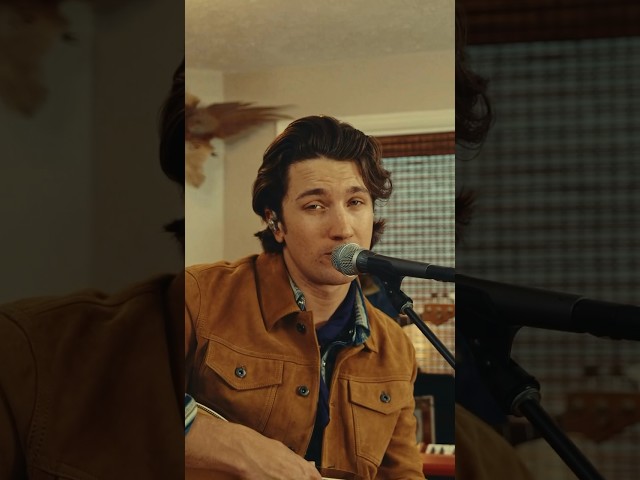 “I Got A Problem” live from my living room. Full video on my channel. #drakemilligan #countrymusic