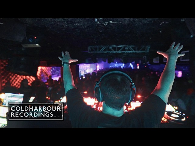 Daxson - While We Wait | Markus Schulz live at Soundcheck DC