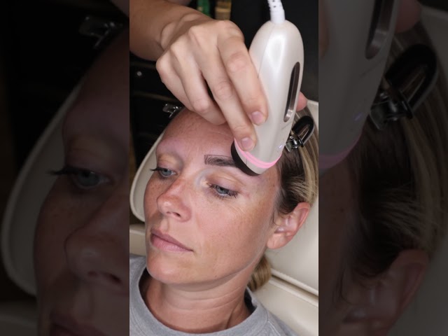 She Had No Eyebrows. This Device Printed Both in One Pass, Wait for the PHMP 🤖 #shorts