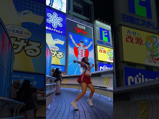 Neon lights, Glico Man & me dancing in the middle of Dotonbori. 💃🏻Osaka, you’re iconic. ❤️
