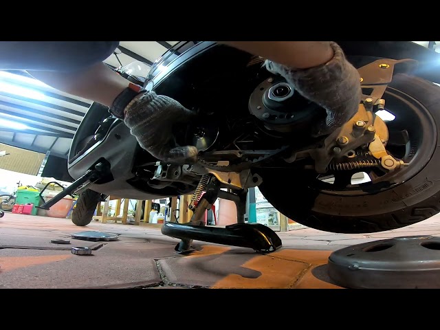 MODA MOCA 110 Belt/CVT Assembly inspection/replacement