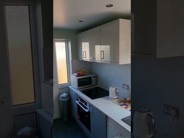 KITCHEN MAKEOVER
