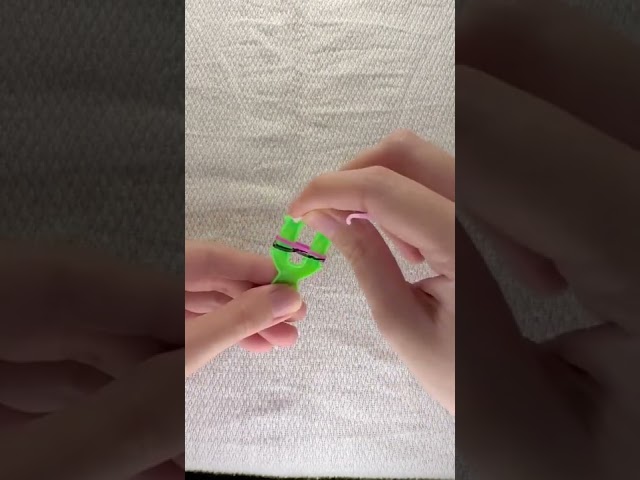 how to start a loom band bracelet
