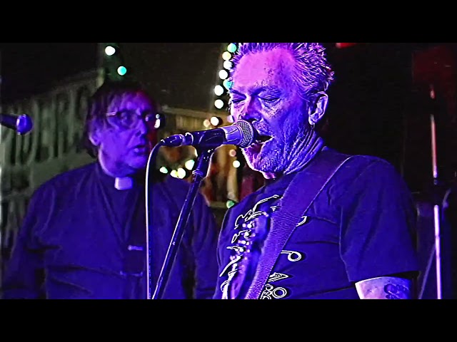 F....k The Neighbours - Savage (Live - Fun Things cover)