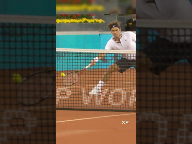 Federer's Most Iconic No Look Fake!