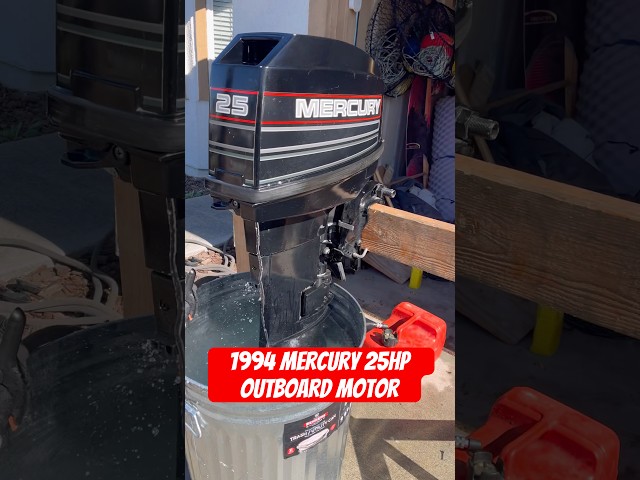 Servicing this 1994 Mercury 25hp 2 stroke outboard motor. #boat #mercurymarine#2stroke