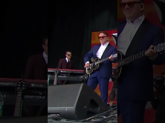 Squeeze open Glastonbury 2016 #glastonbury #shorts