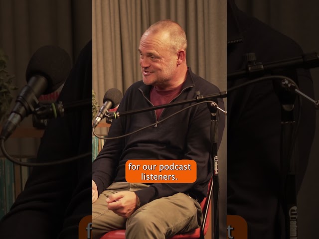 Which books would Al Murray and James Holland recommend for readers interested in World War 2?