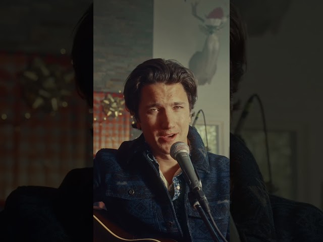 Living Room Sessions…Christmas edition #elvis #christmasmusic