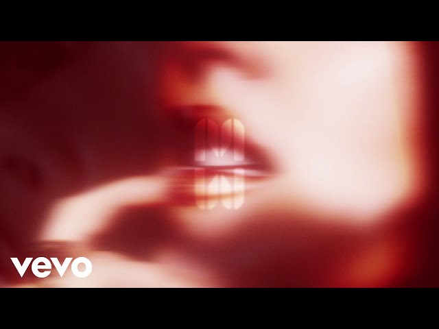 Mimi Webb - That Girl (Official Lyric Video)