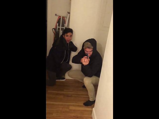 Mannequin Challenge 306