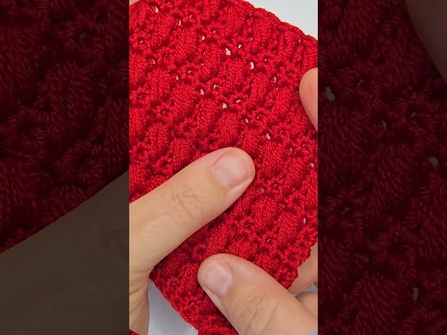 This easy crochet stitch looks expensive!🧶❤️ Perfect for blankets, scarves, and cardigans