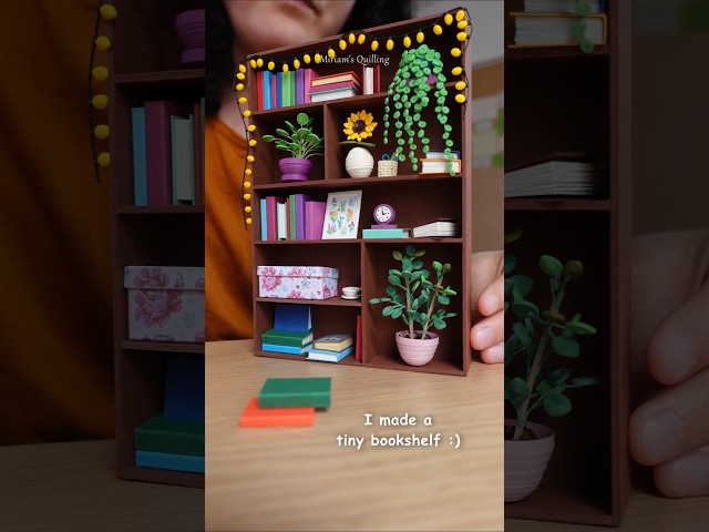My tiny bookshelf π