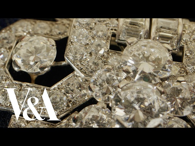 Unboxing some seriously sparkly Cartier jewels
