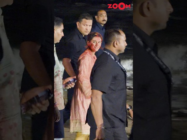 Radhika Merchant REACTS as an elderly woman gives blessings to her #shorts #radhikamerchant