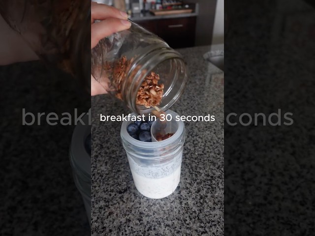 busy mornings just got easier ✨ 🥣 #breakfast #breakfastideas #overnightoats #oats #easybreakfast