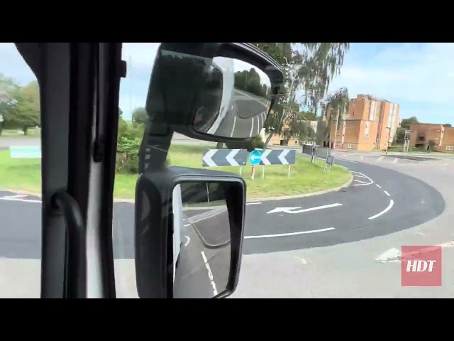 HDT Guide - HGV C+E Class 1, Navigating Weight Restricted Roundabout