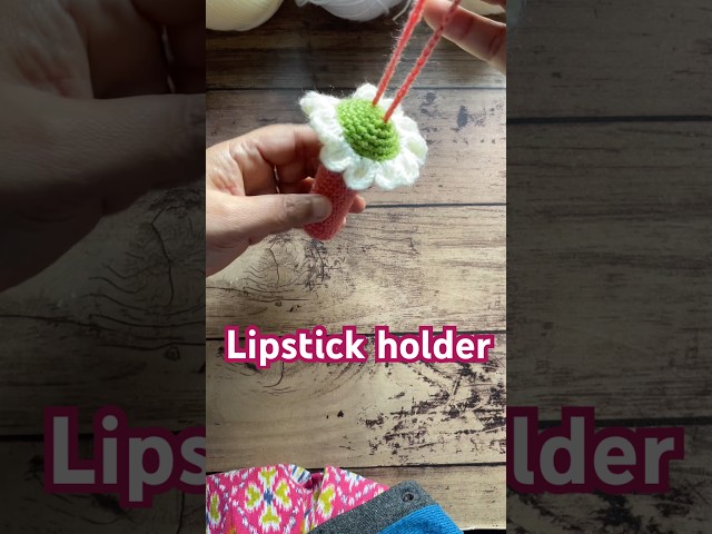 Crochet lipstick holder. #tukitakicrochet #crochet #crochetforbeginners #crocheting #crochetlipatick