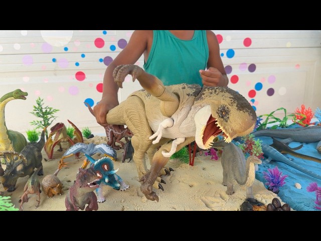 Dinosaurs On The Beach! Water Dinos and Land Dinos | D REX! @Mattel 