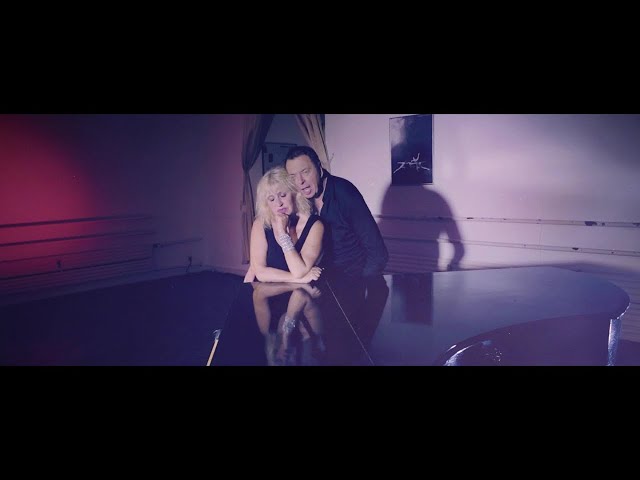 Susa Pflug, Kevin Oakes - FOOL FOR YOU... PETIT CHOU (Official Video)