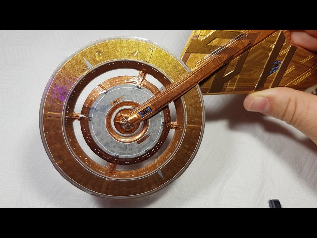 Building the USS Discovery NCC-1031 - A Polar Lights Model Kit