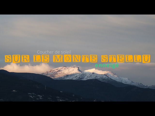 [SIMPLEMENT.] Coucher de soleil sur le Monte Stellu enneigé