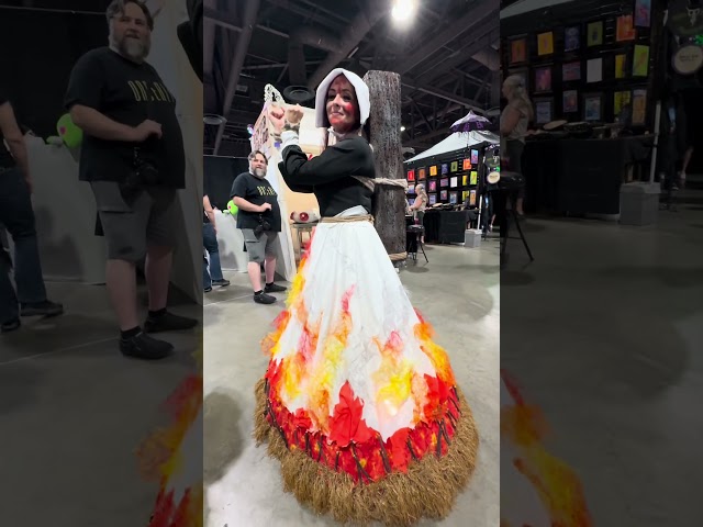 Salem Witch 🧙‍♀️🔥 Cosplay at Midsummer Scream 2026