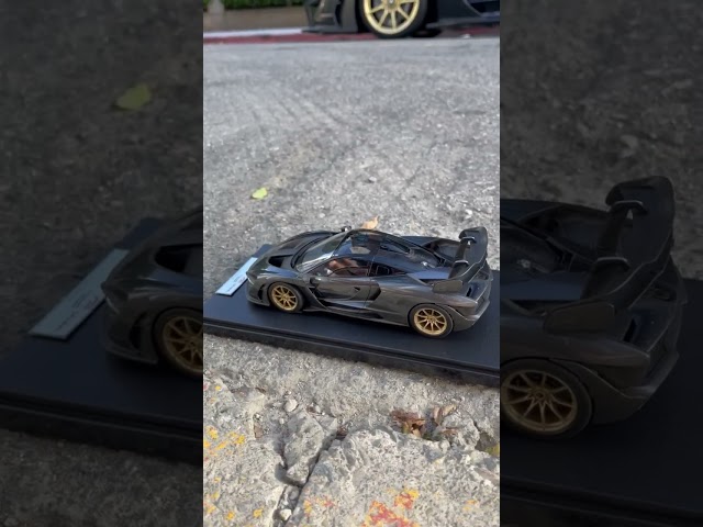 McLaren Senna black