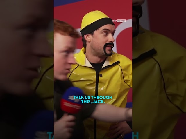 "What is happening?!?!" 😲 Jack Whitehall surprises himself at the World Darts Championship