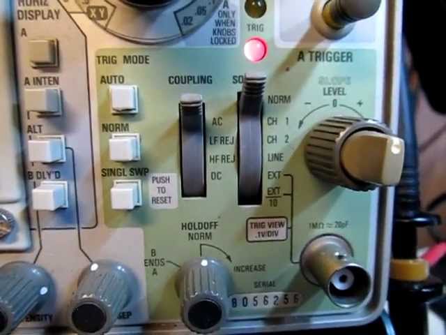 #33: Oscilloscope AUTO Triggering explained