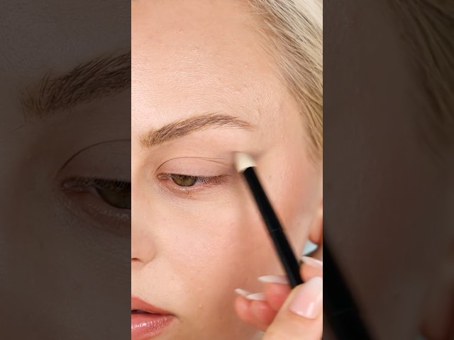 This is AMAZING if you have hooded eyes!