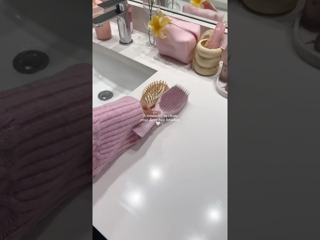 #asmr #asmrsadie #hairbrushes #cleaning #water #relaxing #soothing #satisfying #hairbrushes
