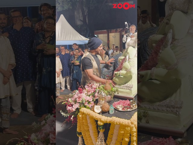 Salman Khan tells Varun Sharma, "Itna nahi dega" as he whispers wish to Lord Ganesha! #shorts