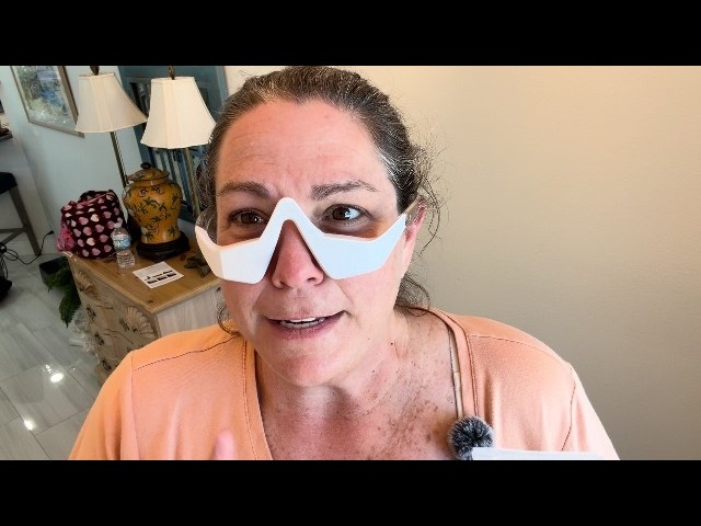 Eye therapy glasses for tired eyes
