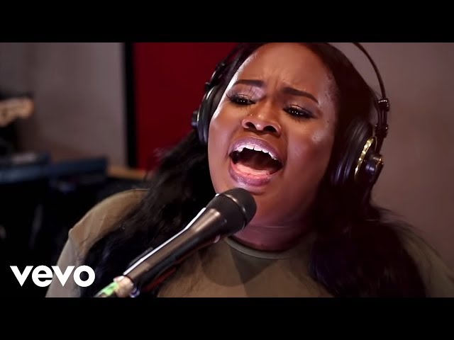 Tasha Cobbs Leonard - Your Spirit ft. Kierra Sheard