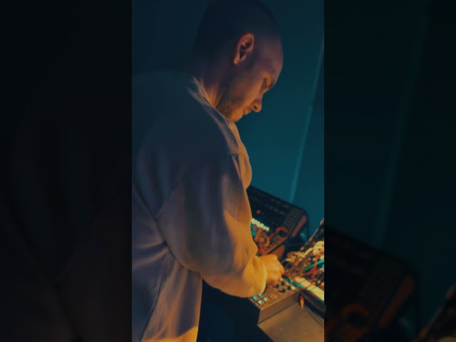 #hardgroove #techno #modular #elektron #digitakt #pioneer #sp16 #rawtechno #909 #djproducer