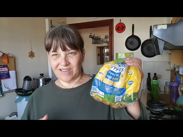 A Week In My Life - The Week I Made Sloe Jam :P #irl #frugalliving #introvert