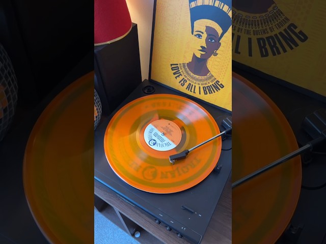 Today we're spinning Millie Small’s “Honey Hush” 🧡
