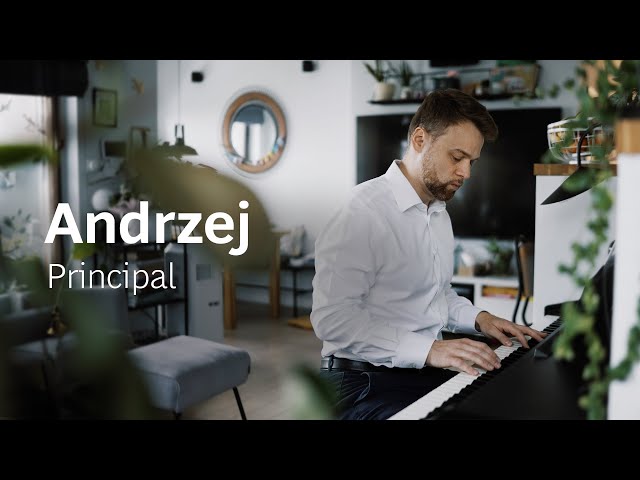 Meet Andrzej and see how he embraces new horizons in IT and life beyond boundaries 🎹🏍️