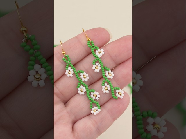 Easiest Daisy Earrings Ever! 🌼 Seed Bead Jewelry Making Tutorial for Beginners! #diy #shorts #beads