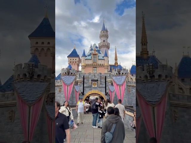 Snow arrives at Disneyland!