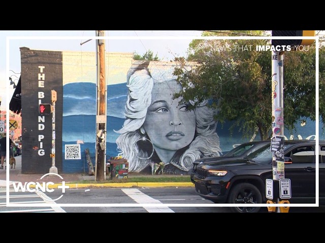 LIVE: Charlotte remembers Dolly Parton