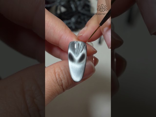 Nail Tips! How to Get Spider Man Cat Eye Effect?