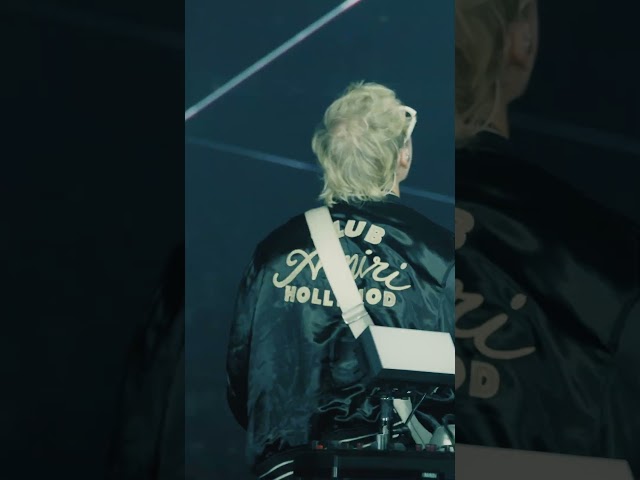 Surrender - Los Angeles, Night 5