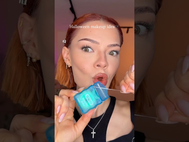 Halloween makeup idea: floss spider web🕷️ #halloweenideas