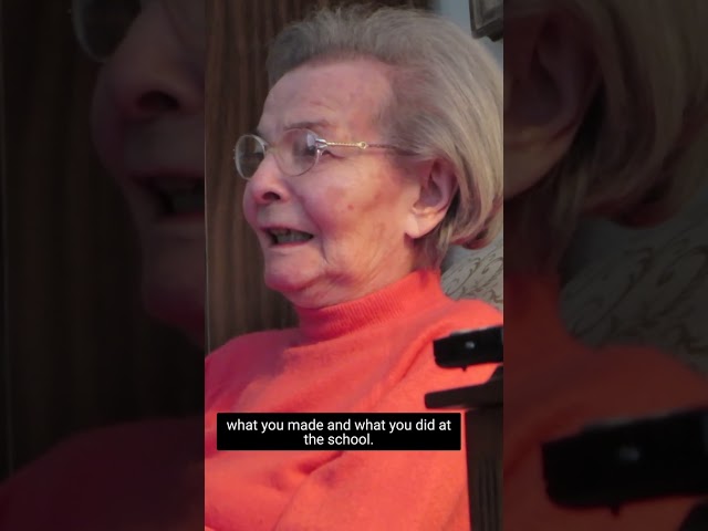 101 year old grandma tells a joke ð